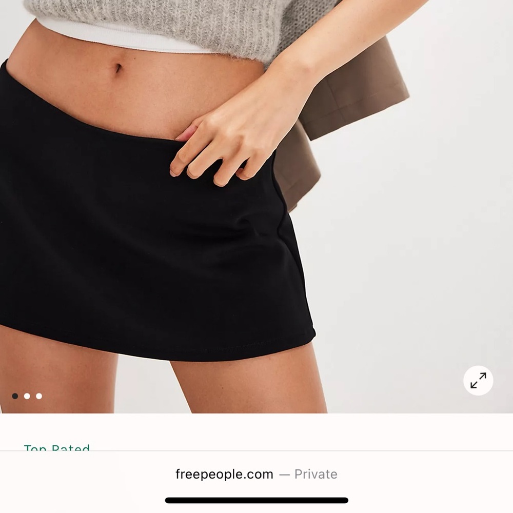Geel Aria skort black size small new with tags!
